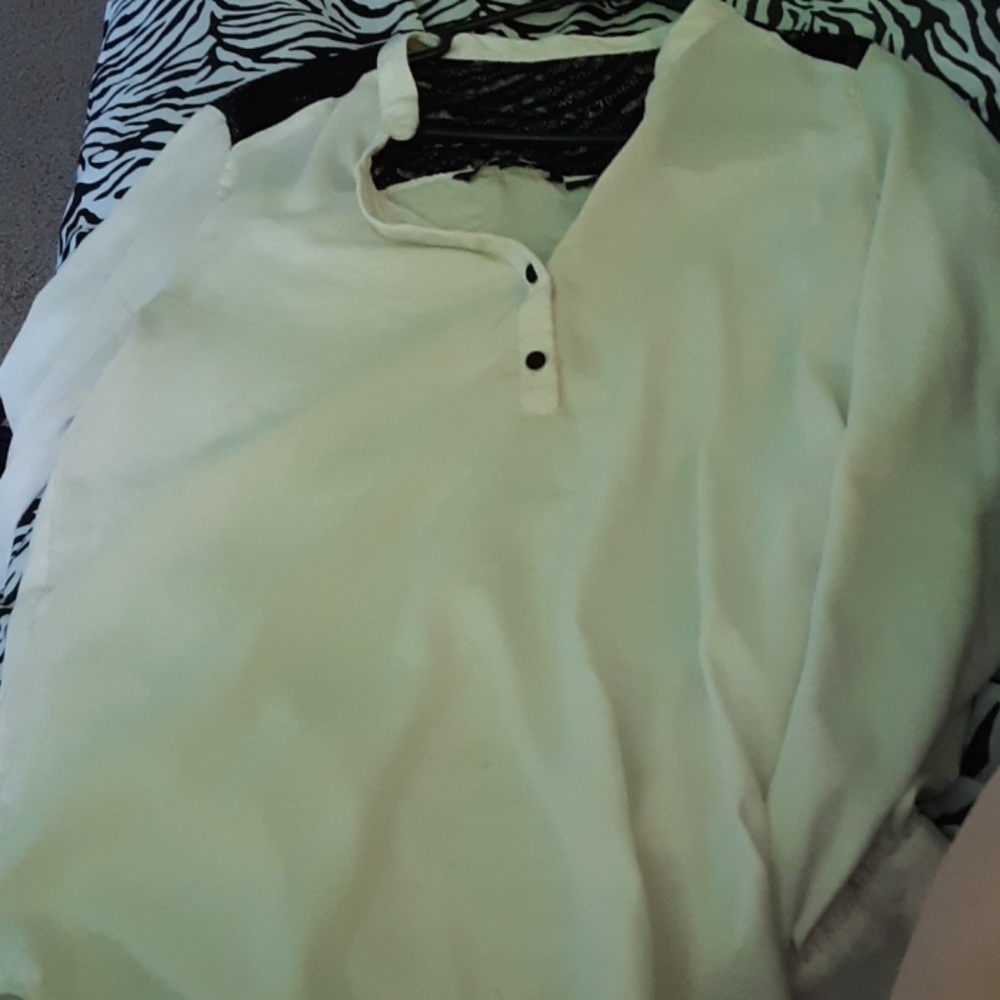 Classy, airy dress shirt